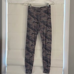 Camo American Eagle joggers